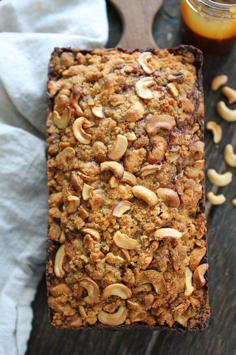 Cashew Bread, Caramel Cashew, Tea Bread, Breaking Bread, Banana Breakfast, Biscuit Rolls, Muffin Bread, Salted Caramel Sauce, Banana Bread Recipe