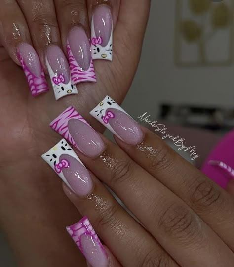 Hello Kitty Inspired Nails Short, Duck Nails Hello Kitty, Nails Acrylic Hello Kitty, Hello Kitty Inspired Nails, Hello Kitty Duck Nails, Pink Duck Nails, Pink Hello Kitty Nails, Cutest Nails, College Collage