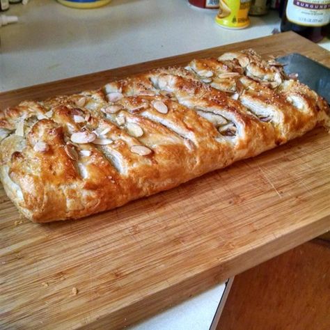 Kringle Recipe, Danish Kringle, Brunch Pastries, Danish Food, Loaf Of Bread, Breakfast Pastries, Flaky Pastry, Cherry Pie Filling, Toasted Walnuts