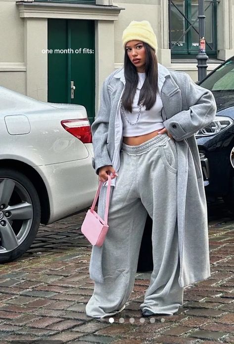 Sweatsuit Winter Outfit, Tracksuit Winter Outfit, Sweatpants Outfit Dressy, Streetwear Beanie Outfit, Sweatpants And Graphic Tee Outfit, Styling Grey Sweatpants, Sweatpants And Heels Outfits, Streetwear Outfit Black Women, Grey Jumpsuit Outfit