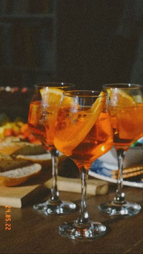 aperol spritz #casinoperla #casino #casinodelsol #pokerchip #casino2000lu #pokertexas #pokergames Aesthetic Aperol Spritz, Aperol Spritz Aesthetic Party, Aperitivo Aesthetic, Aperol Spritz Aesthetic, Spritz Aesthetic, Birthday Party Brunch, Celine Aesthetic, Brunch Nyc, Coffee/wine Bar