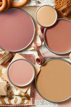 Benjamin Moore Paint Colors Terra Cotta, Clay And Pink Bedroom, Meditation Room Wall Color, Terra Cotta Home Decor, Boho Bedroom Wall Colors, Clay Living Room, Living Room Warm Colors, Terra Cotta Bedroom, Rust Bedroom