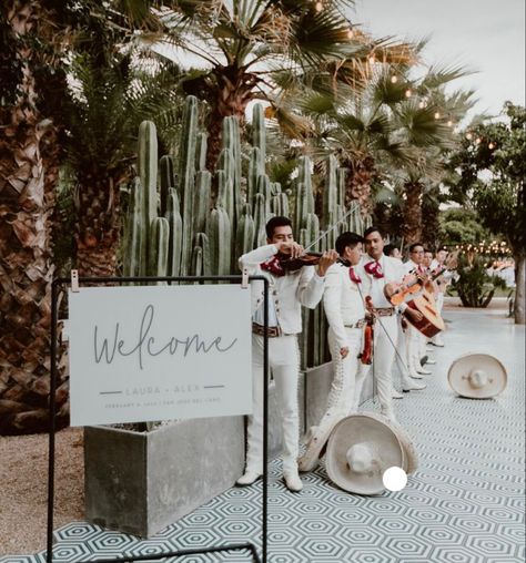 Spring Modern Wedding, Timeless Mexican Wedding, Mexican Luxury Wedding, Spanish Western Wedding, Mexican American Wedding Theme, Jungle Chic Wedding, Mexico Wedding Ceremony, Boho Mexico Wedding, Mexican Asethic Wedding