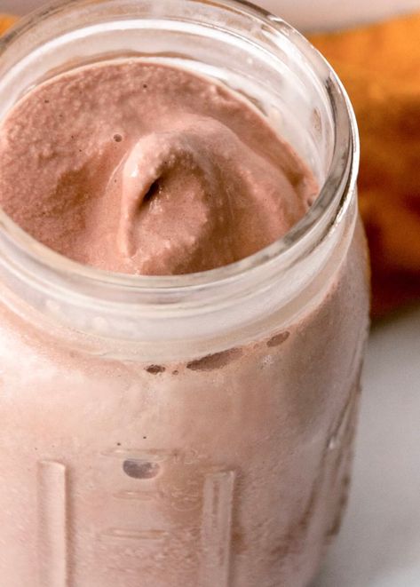 COPYCAT LOW CALORIE WENDY’S FROSTY - All Recipes Club Ww Frosty Recipe, Healthy Frosty Recipe, Ww Chocolate Frosty, Low Calorie Frozen Desserts, Low Calorie Milkshake, Wendy’s Frosty, Light Ice Cream Recipe, Homemade Wendy's Frosty Recipe, Healthy Frosty