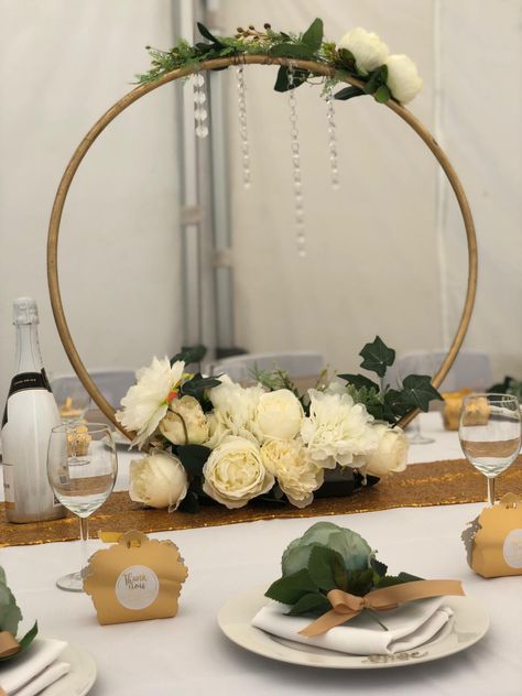 Flower Hoop Centerpiece, Hoop Centrepiece, Hoop Centerpiece, Floral Hoop Wreath, Ring Bands, Floral Hoops, Center Pieces, Mexico Wedding, Wedding Table Centerpieces