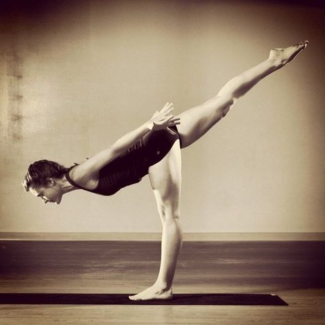 “The hardness of a diamond is part of its usefulness, but its true value is in the light that shines through it.” ― B.K.S. Iyengar, Light on Life A dose of daily inspiration from the new Downdog Diary Yoga Blog found exclusively at DownDog Boutique. Yoga Pictures, Yoga Photos, Bikram Yoga, Yoga Moves, Yoga Body, Namaste Yoga, True Value, Yoga Dance, Power Yoga