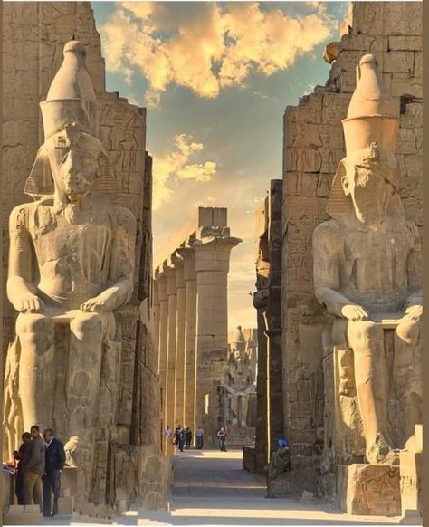 Around The World Aesthetic, Egypt Landmarks, Starověký Egypt, Egypt Aesthetic, Ancient Egypt Art, Egypt History, Egypt Art, Egypt Travel, Ancient Architecture