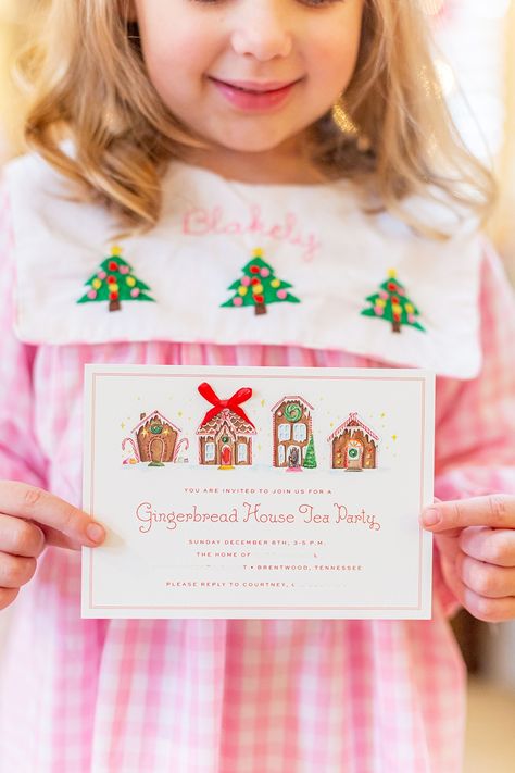 Gingerbread Girl Cookie, Pink Cake Stand, Mini Gingerbread House, Christmas Tea Party, Gingerbread House Parties, Gingerbread Party, Popular Candy, Unique Holiday Cards, Gingerbread House Decorations