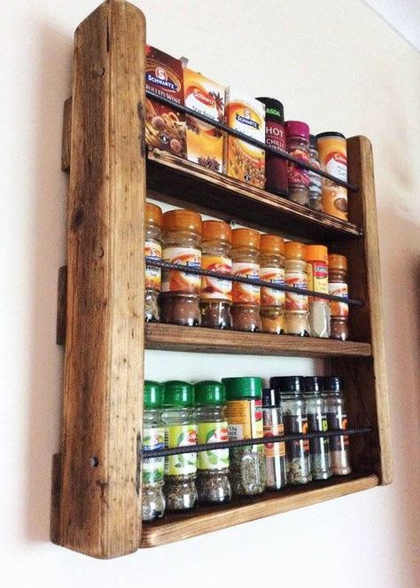 20 Unique Spice Rack Ideas Maximizing the Minimum space! - House & Garden DIY Spice Rack Wall, Pallet Deck Diy, Hanging Spice Rack, Spice Rack Storage, Organiser Cucina, Food Cupboard, Diy Spice Rack, Spice Jar Storage, Wall Mounted Spice Rack