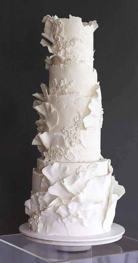 simple wedding cake designs 2023, best wedding cake designs 2022, summer wedding cakes 2023, elegant 3 tier wedding cakes, latest wedding cake designs, wedding cake trends 2023, wedding cake trends, wedding cake trends 2023 uk Vintage Pasta, Painted Wedding Cake, Cake With Flowers, Pretty Wedding Cakes, Fabulous Cakes, Monogram Cake, Tiered Cake, Cake Trends, Modern Wedding Cake