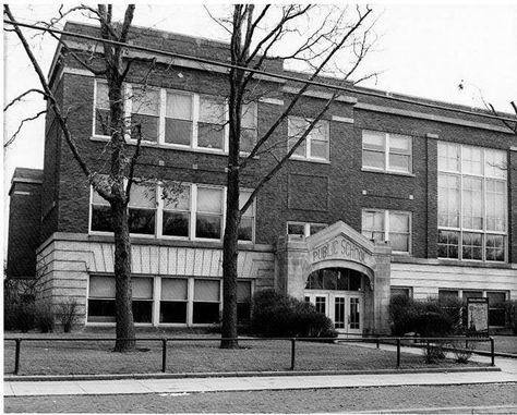 Howell High School - S. Michigan Ave - 1920-1982. At one time, held grades K - 12. Ross School Of Business Michigan, Howell Michigan, Vintage University Of Michigan, Western Michigan, Vintage Michigan, Main Street, Michigan, Maine, House Styles