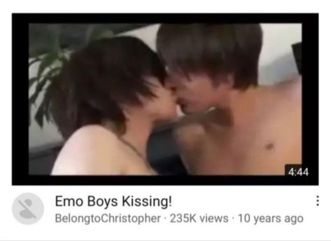 People Kissing, Emo Love, Rawr Xd, Scene Emo, Emo Scene, Emo Boys, Funny Me, Mood Pics, Revenge