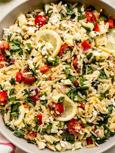 Orzo lemon pasta salad with crunchy veggies and feta cheese. #orzosalad #pastasalad #summerpastasalad Easy Orzo Salad, Lemon Pasta Salad, Orzo Lemon, Lemon Pasta Salads, Easy Orzo, Orzo Pasta Salad Recipe, Bday Food, Orzo Pasta Recipes, Lemon Orzo Salad