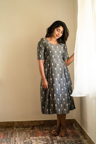 Cotton Dress Pattern, Kalamkari Dresses, Simple Frock Design, Ikkat Dresses, Simple Frocks, Ikat Dress, Blue Dress Short, Kurti Designs Latest, Kids Dress Wear