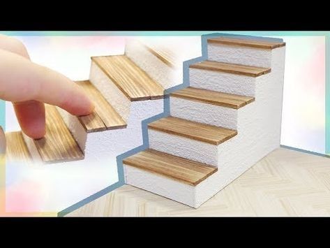 Diy Dollhouse Inspiration, Doll House Stairs Diy, Dollhouse Elevator Diy, Stairs Miniature, Mini Room Diy, Making Doll House, Dollhouse Stairs, Miniature Bathroom, Cardboard Dollhouse