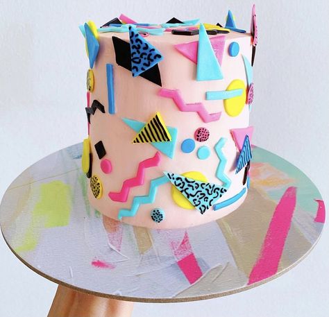 Roller Skate Cake, Roller Skate Birthday Party, Skate Birthday Party, 80s Birthday Parties, Skate Birthday, 40th Cake, 90s Theme Party, 30 Birthday Cake, 90's Birthday Party