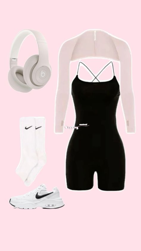 Upgrade your workout wardrobe with these stylish and functional gym outfits. Designed for comfort and performance, perfect for every fitness routine. Shop on Amazon today! Amazon Gym Sets, Athletic Outfit Women, Pilates Workout Outfit, Workout Women Outfits, Cute Gym Outfits For Women, Gym Workout Aesthetic, Sporty Girl Outfits, Gym Girl Outfits, Gymnastics Dress