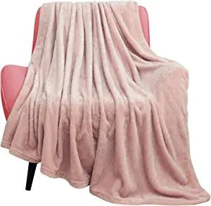 Amazon.com: TOONOW Fleece Blanket Textured Fuzzy Plush Throw Blanket Twin Size 60" x 80", Super Soft Fluffy Bed Blanket Geometric Pattern Comfy Microfiber Flannel Blankets for Couch, Bed, Sofa, Light Pink : Home & Kitchen Hotel Style Home, Ugg Blanket, Cozy Hotel, Blankets For Couch, Flannel Oversized, Fluffy Bedding, Soft Luxury, Travel Blanket, Twin Blanket