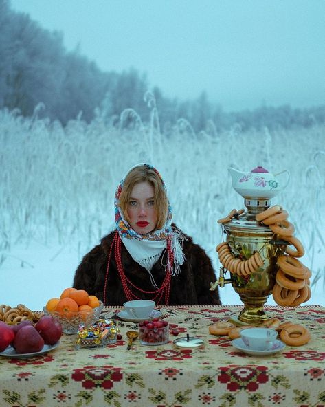 Slavic Core Aesthetic, Russian Photography, Slavic Core, Russian Inspiration, Slavic Folklore, Russian Winter, Russian Culture, Winter Photoshoot, Russian Style