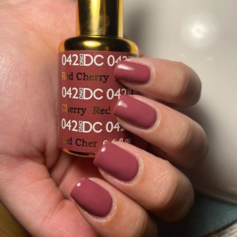 Dnd Nails, Dnd Gel Nail Polish, Dnd Nail Polish, Overlay Nails, Mauve Nails, Band Nails, Dnd Gel Polish, Night Wallpaper, September Nails