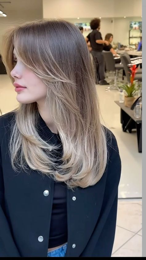 Layers Haircut For Straight Hair, Long Side Part Bangs, Haircut Inspiration Mid Length Straight, Midlength Haircuts With Layers Thick Hair, Fine Haircuts Medium, Volume Rebond, Curtain Bangs Haircut, Haircut Korean, Straight Thick Hair