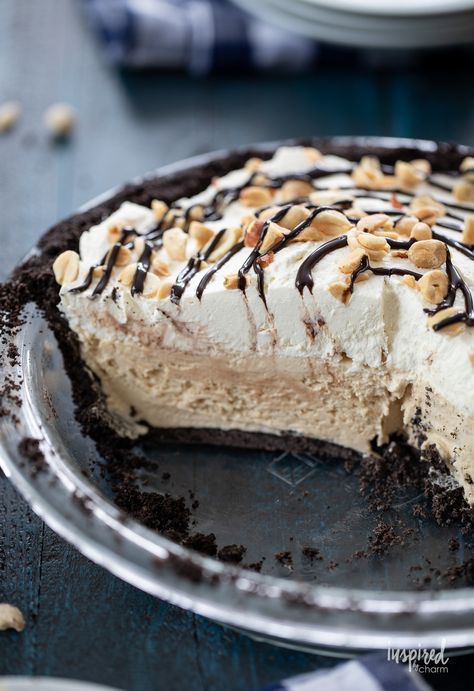 Easy Ice Cream Pie 3 Ingredients, Peanut Butter Ice Cream Dessert, Ice Cream Pudding Dessert, Ice Cream Pies Recipes, Vanilla Ice Cream Pie, Ice Cream Peanut Butter Pie, Chocolate Peanut Butter Ice Cream Pie, Ice Cream Pie With Oreo Crust, Ice Cream Pie Recipes Easy