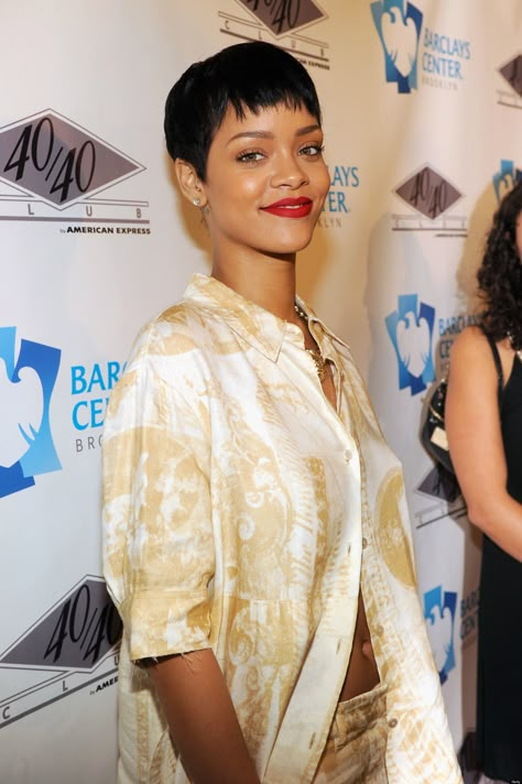 Rihanna Lifestyle, The Big Chop, Easy Hair Ideas, Easy Short Haircuts, Cute Pixie Cuts, Fringe Hair, Popular Short Hairstyles, Redhead Models, Easy Hair Cuts