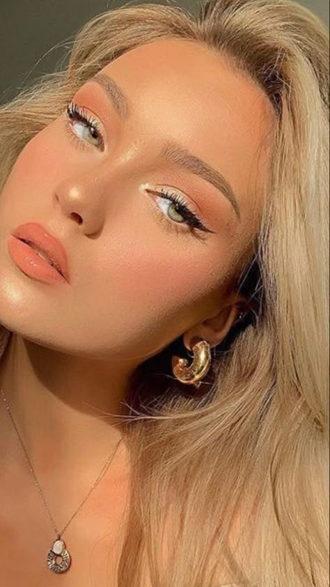 Natural Prom Makeup, Mekap Mata, Classy Makeup, Prom Eye Makeup, Formal Makeup, Smink Inspiration, Makijaż Smokey Eye, Makeup Eye Looks, Nude Makeup