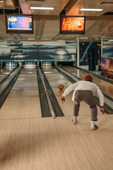 Bowling Alley, Maybe One Day, Photography Pictures, Bowling, Fun Activities, Free Stock Photos, Fun Sports, Essence, Stock Photos