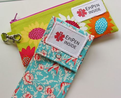 EpiPen Case Epipen Case, Pen Case Diy, Epi Pen Case, Easy Weekend Projects, Cute Sewing Projects, Diy Purse, Vintage Fabric, Sewing Bag, Diy Bag