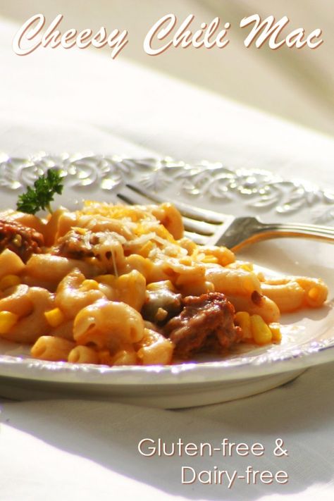 Chili Mac And Cheese Recipe, Dairy Free Mac And Cheese, Quick Chili, Go Dairy Free, Chili Mac Recipe, Chili Mac And Cheese, Vegetarian Sausages, Chili Mac, Dairy Free Dinner