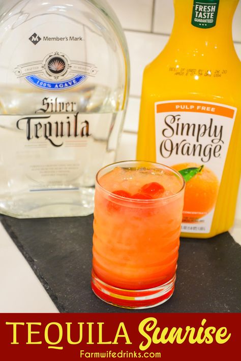 Orange Alcoholic Drinks, Tequila And Orange Juice, Tequila Sunrise Drink, Drinks With Grenadine, Drinks Made With Tequila, Tequila Orange Juice, Tequila Drinks Easy, Tequila Sunrise Recipe, Tequila Mixed Drinks