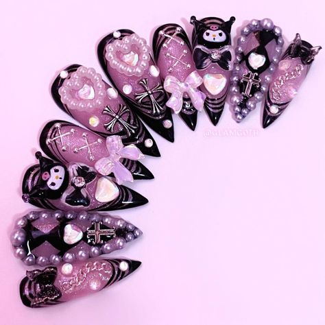 Kawaii Goth Nails, Jirai Kei Nails, Glamgoth Nails, Sanrio Nails, Hello Kitty Nails Art, Junk Nails, Long Stiletto Nails, Band Nails, Long Stiletto