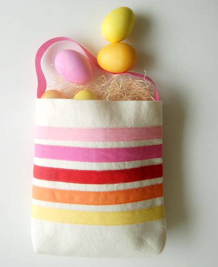 Easter Egg Hunt Bags | Purl Soho Diy Easter Treats, Easter Egg Bag, Easter Egg Hunt Party, Egg Hunt Party, Easter Treat Bags, Purl Bee, Easter Hunt, Easter Bags, Crafts Sewing Patterns