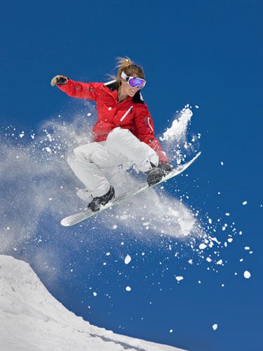 @REI Get an Olympic Workout Female Snowboarders, Snowboarding Girls, Mode Au Ski, Women Snowboarding, Snowboarding Photography, Snowboard Girl, Snowboarding Women, I Love Winter, Olympic Sports