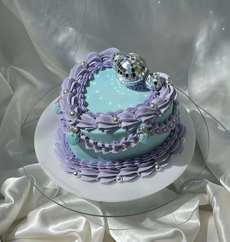 Purple And Teal Cake, Blue And Purple Cake, Creative Sweets, Teal Cake, Tiny Cake, Heart Birthday Cake, Blue Birthday Cakes, Shape Cake, Tiny Cakes