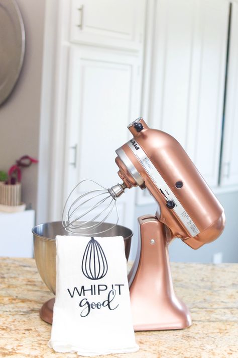 How to paint a KitchenAid Mixer. A detailed tutorial with a video explanation. Quick and easy DIY project to put on your to do list this weekend! #refashionablylate #KitchenAidMakeover #KitchenAid #DIY #copper #copperKitchenAid Paint Kitchenaid Mixer, Copper Kitchenaid Mixer, Copper Canisters, Diy Copper, Copper Work, Kitchenaid Mixer, Learn How To Paint, Take Apart, Painters Tape