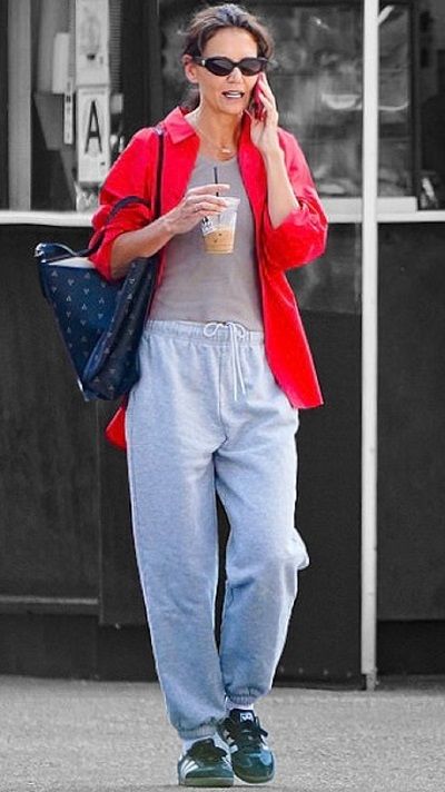 Katie Holmes in New York City, New York on Saturday 12/08/2023 #VeronicaTasmania Red Leather Jacket Outfit, Katie Holmes Style, Leather Jacket Outfits, City New York, Jacket Outfit, Katie Holmes, French Fashion, Dressing Room, Jacket Outfits