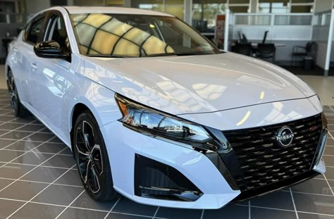 Nissan Altima Aesthetic, Black Nissan Altima, 2020 Nissan Altima, White Nissan Altima, 2019 Nissan Altima, Dream Life Goals, White Nike Shoes, Dream Life House, Future Goals