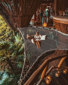 Treehouse Chillin' P Avatar Tree House, Avatar Home Tree, Landscape House, Scary Place, Wood House, Scary Places, Top Floor, Tulum Mexico, Travel Goals