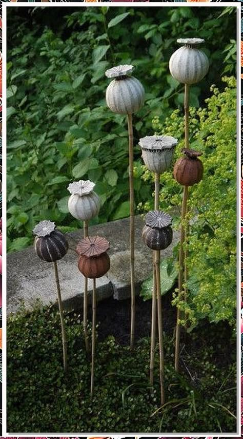 With garden pottery art, you can create interesting and creative focal points in your garden or outdoor space. Diy Keramik, Poppy Tattoo, Pottery Handbuilding, Garden Pottery, Garden Art Sculptures Diy, Metal Garden Art, Hand Built Pottery, Garden Store, Pottery Crafts