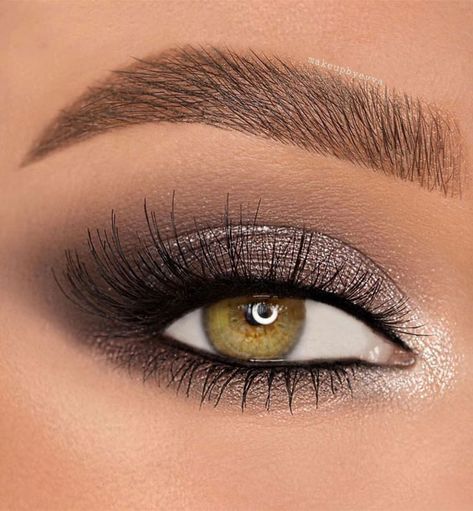 Winter Makeup Looks, Grey Eye Makeup, Evening Eye Makeup, Smokey Eye Makeup Look, Eye Makeup Images, App Filter, Hazel Eye Makeup, Wedding Eye Makeup, Eye Makeup Looks