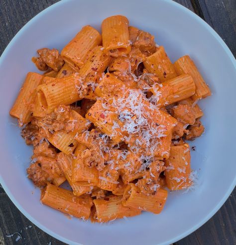 Pasta Alla Vodka With Sausage, Rigatoni Vodka Pasta Recipes, Easily Family Dinners, Vodka Sauce Pasta Sausage, Creamy Spicy Sausage Pasta, Vodka Sauce Pasta With Ground Turkey, Spicy Vodka Sauce Pasta, Vodka Sauce With Sausage, Pasta With Vodka Sauce And Sausage