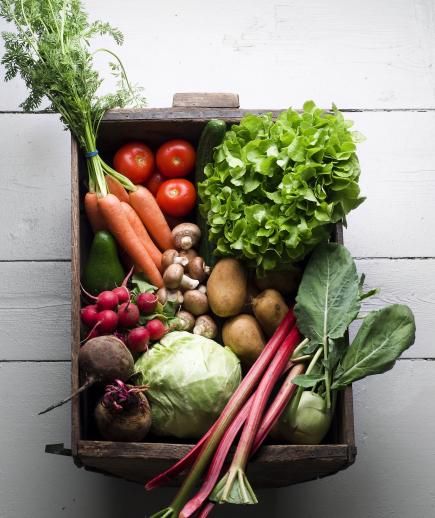 basket-of-vegetables Negative Calorie Foods, Spring Vegetables, Low Calorie Recipes, Diet Tips, Diet And Nutrition, Fruits And Veggies, Healthy Tips, Healthy Weight, Healthy Choices