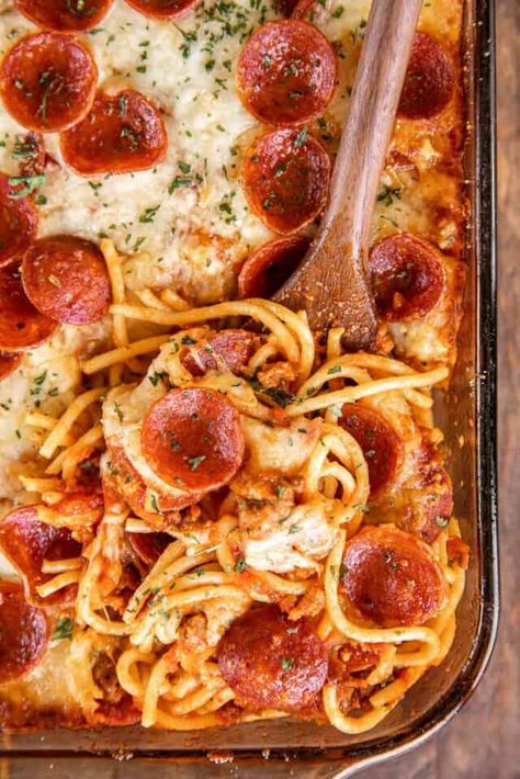 Easy Dinner Ideas For Kids, Sausage Spaghetti Sauce, Pizza Spaghetti Casserole, Dinner Ideas For Kids, Pizza Pasta Casserole, Pizza Spaghetti, Chicken Spaghetti Casserole, Baked Spaghetti Recipe, Sausage Spaghetti