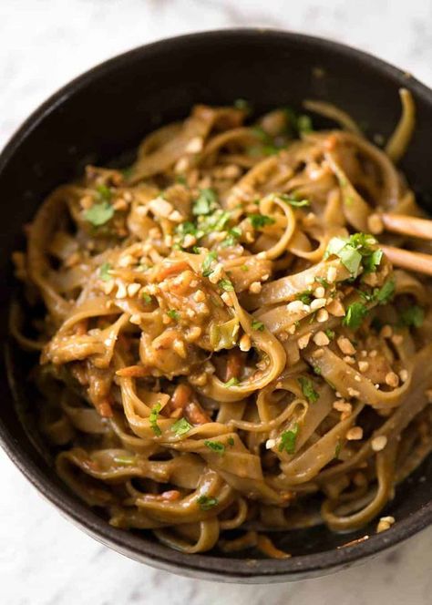 Stir Fried Peanut Sauce Noodles - RecipeTin Eats Peanut Butter Stir Fry, Noodles With Peanut Sauce, Asian Peanut Sauce, Stir Fry Noodles Recipe, Udon Stir Fry, Peanut Satay Sauce, Stir Fried Noodles, Peanut Sauce Noodles, Fried Noodles Recipe