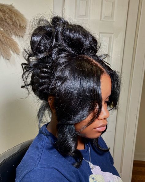 Sooo stunning updo style❣️Hair magic from stylist @dmicheleco😍   Follow @bombtress_hair for more hair ideas🤩  Grab bomb bundles and slay this cute updo style🥰  . . . . . . . . . . . #explore #hairupdo #pinupstyle #naturalhairstyle #weaveologist #hairgoals #bundlesdeals #bundlesforsale #unprocessedhair #quickweave #hairbundles #bodywavebundles  #bodywavehair #virginbundles #gluelessinstall #sewinweave #traditionalsewin #naturalsewin #sewins #leaveoutquickweave #bodywavewigs #leaveoutsewin Wig Updo Styles, Red Quickweave, Quick Weave Updo, Updo Styles For Black Women, Side Part Quick Weave, Straight Back Cornrows, Crown Braid Updo, Hair Magic, Prom 2024