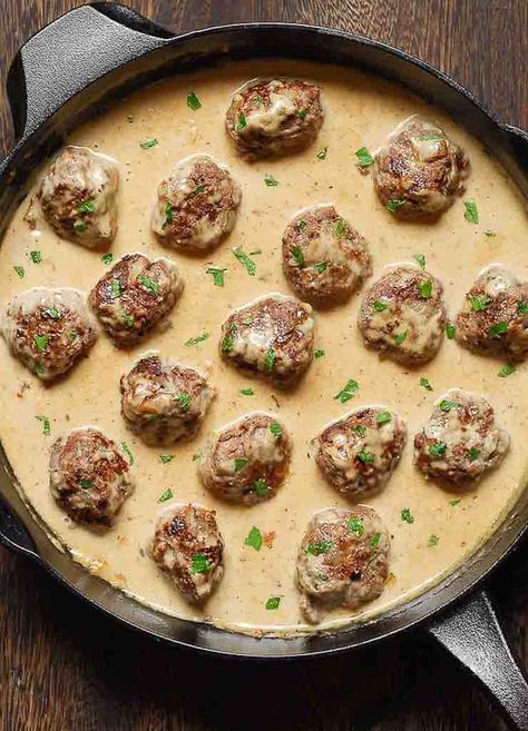 Recipes For Meatballs, Meatballs Sauce Recipe, Meatballs And Pasta, Meatballs Sauce, Swedish Meatballs Easy, Ground Beef Meatballs, Fodmap Meal Plan, Cheesy Meatballs, Recipes Meatballs