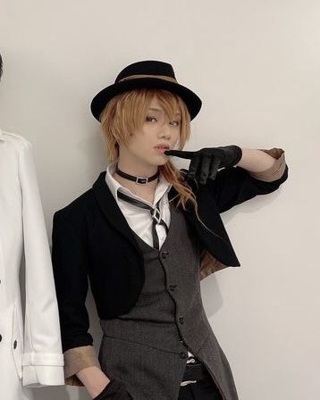 Chuuya Nakahara Stage Play, Bsd Stageplay Chuuya, Chuuya Nakahara Live Action, Chuuya Nakahara Stage Actor, Chuuya Actor, Bsd Stage Actors, Ueda Keisuke Chuuya, Chuuya Full Body Pic, Chuuya Stage Actor