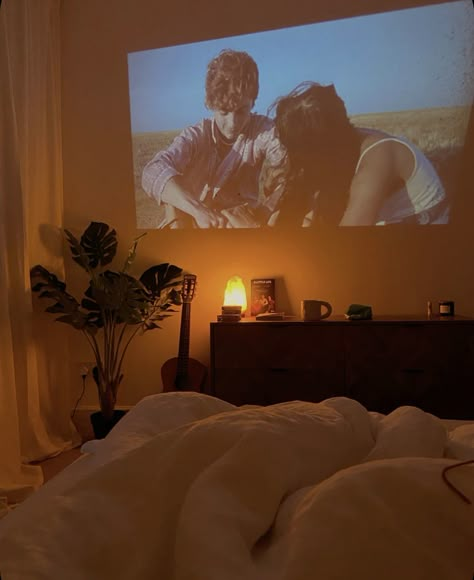 Projector aesthetic/movie night/timothee chalamet/taylor russell/luca guadagnino/bedroom aesthetic/interior design Movie Projector Room, Projector Aesthetic, Aesthetic Movie Night, Projector In Bedroom, Bedroom Aesthetic Cozy, Aesthetic Movie, Luca Guadagnino, Aesthetic Interior Design, Affirmations For Success